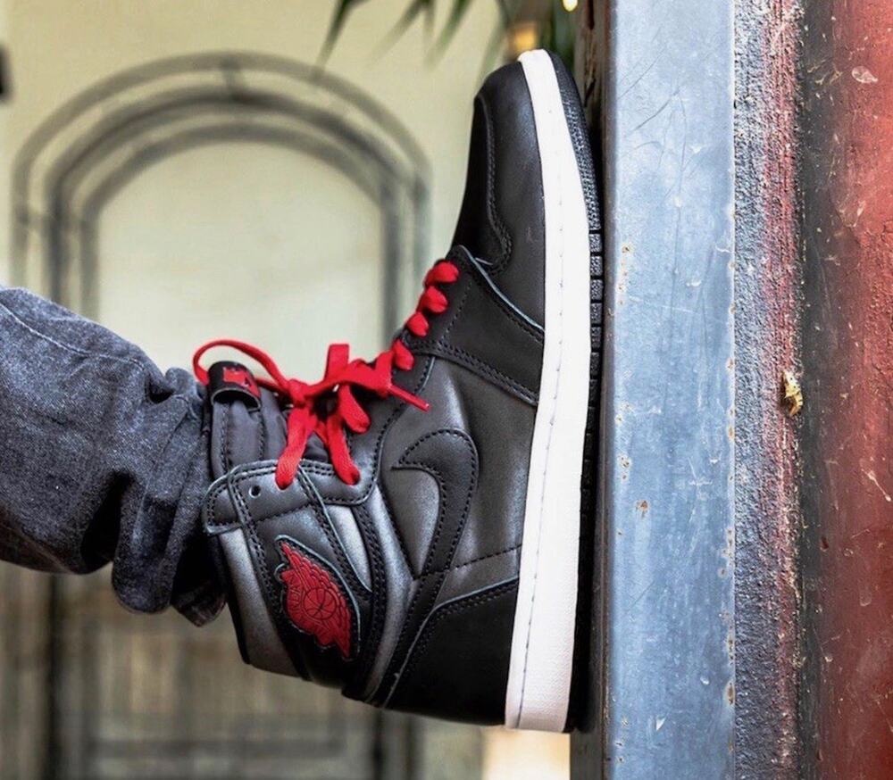 Size 9- Air Jordan 1 Retro OG High Black Gym Red